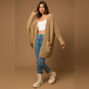 673. Slouchy Sweater Cardigan in Taupe